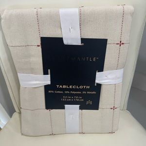 Arch Mantle Beige/Sparkly Red Stripe Oblong Tablecloth